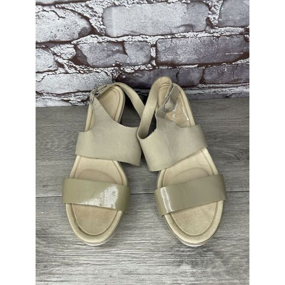TSUBO Taupe Soft Leather Patent Open Toe Strap Wedge Sandals Size 8.5M US/39.5EU - Picture 5 of 16